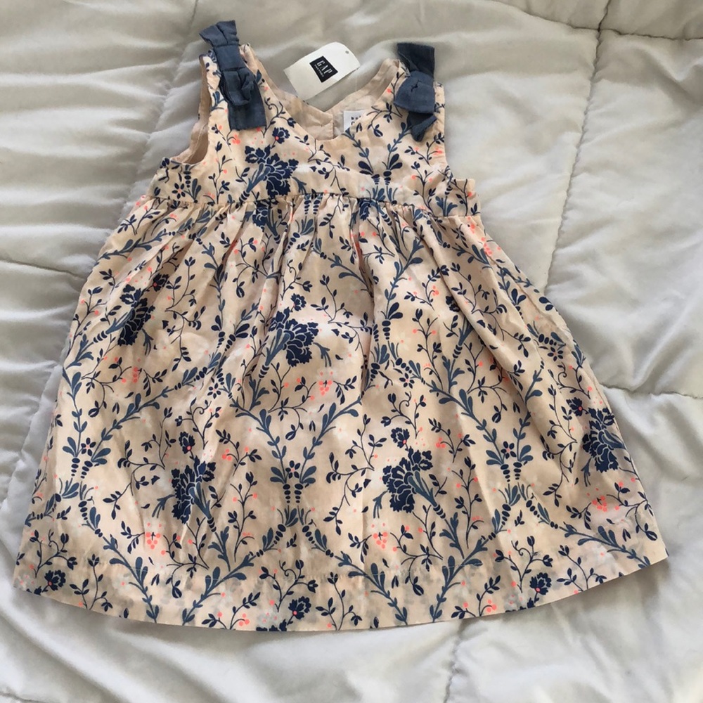 NWT baby Gap spring dress 12-18 months